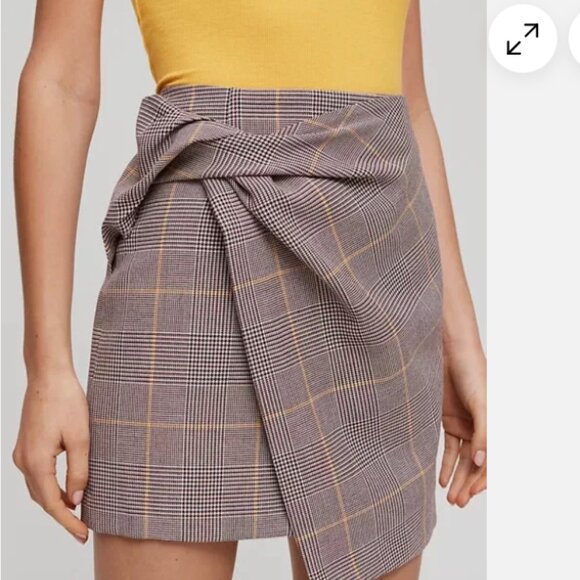 Babaton Dresses & Skirts - Babaton Aritizia Plaid Wrap Skirt - Black/Brown/Yellow - Size 8